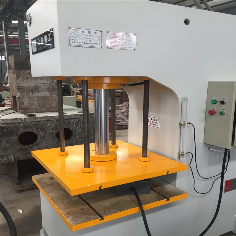 63噸臺面750×700帶導柱單臂油壓機