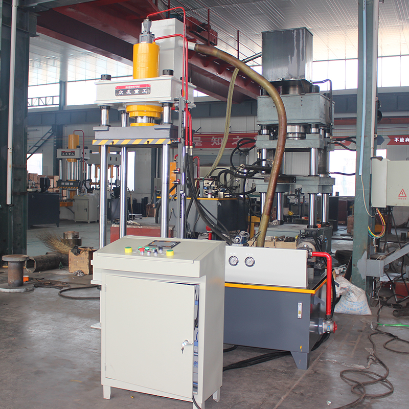 怎么更安全的使用汽車發(fā)動機底護板油壓機？