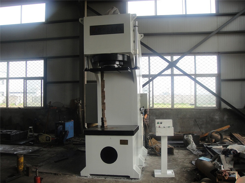 500噸單臂油壓機(jī) 500噸單臂油壓機(jī)