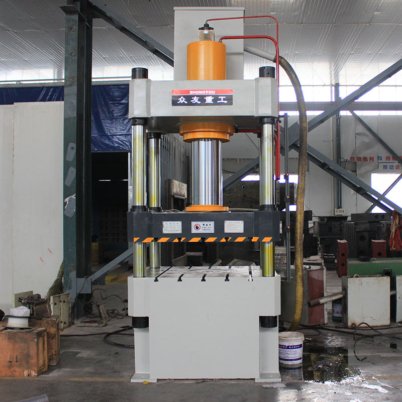 200噸不銹鋼蓋板四柱液壓機(jī)