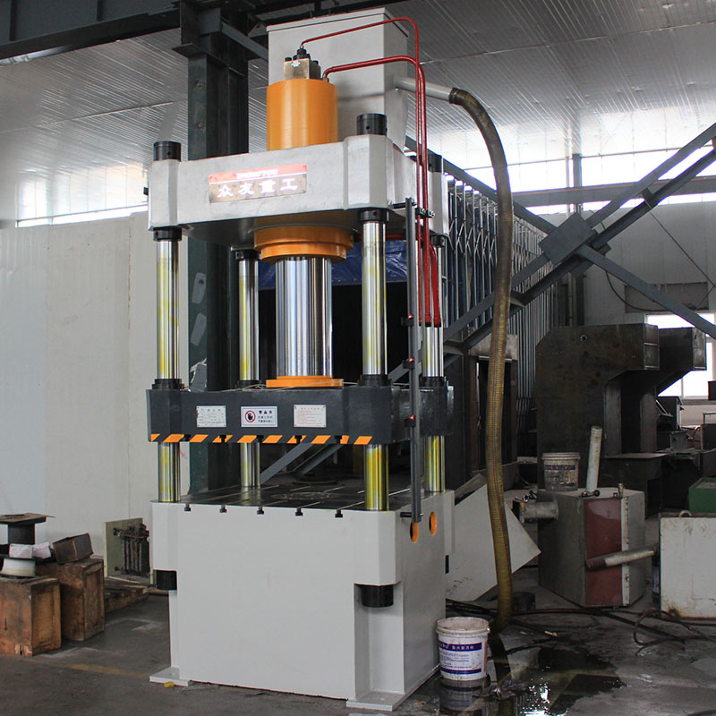 200噸不銹鋼蓋板四柱液壓機(jī)