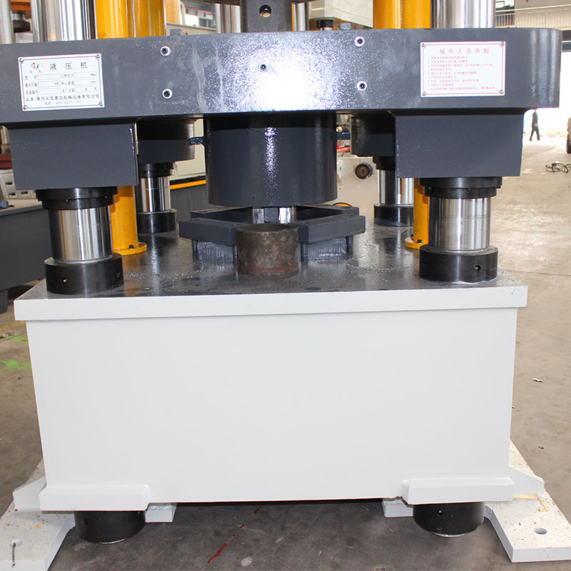 500噸鹽磚壓塊成型液壓機(jī)