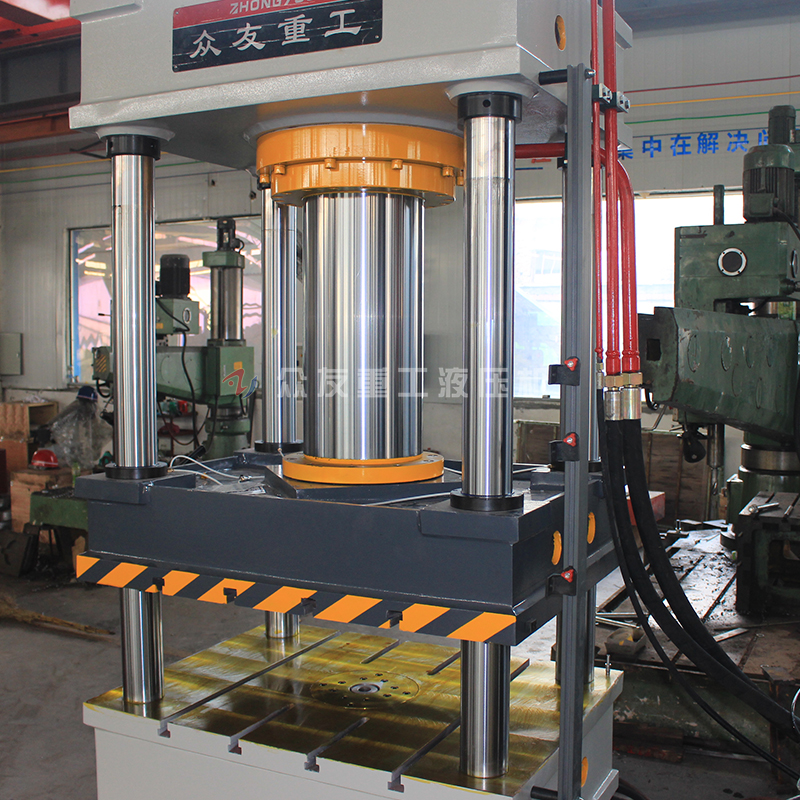 200噸不銹鋼地漏蓋板拉伸液壓機(jī)200噸不銹鋼地漏蓋板拉伸液壓機(jī)