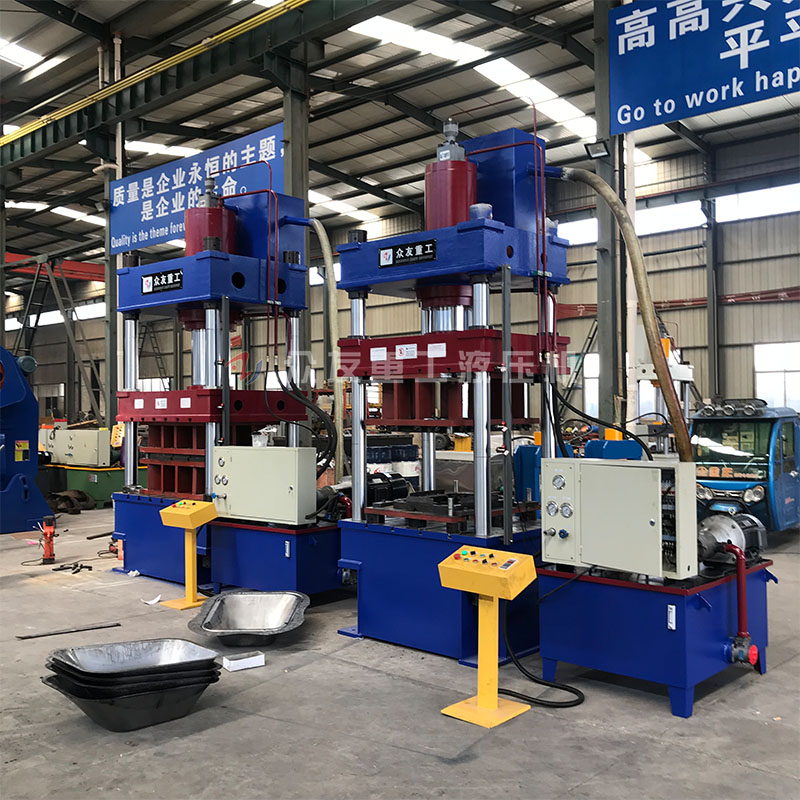 315噸灰斗車切邊成型液壓機(jī)