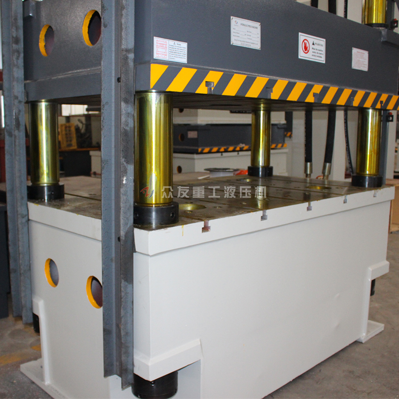 200噸不銹鋼制品拉伸液壓機(jī)