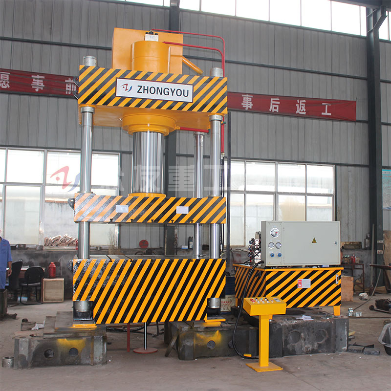 315噸灰斗車?yán)斐尚陀蛪簷C(jī)