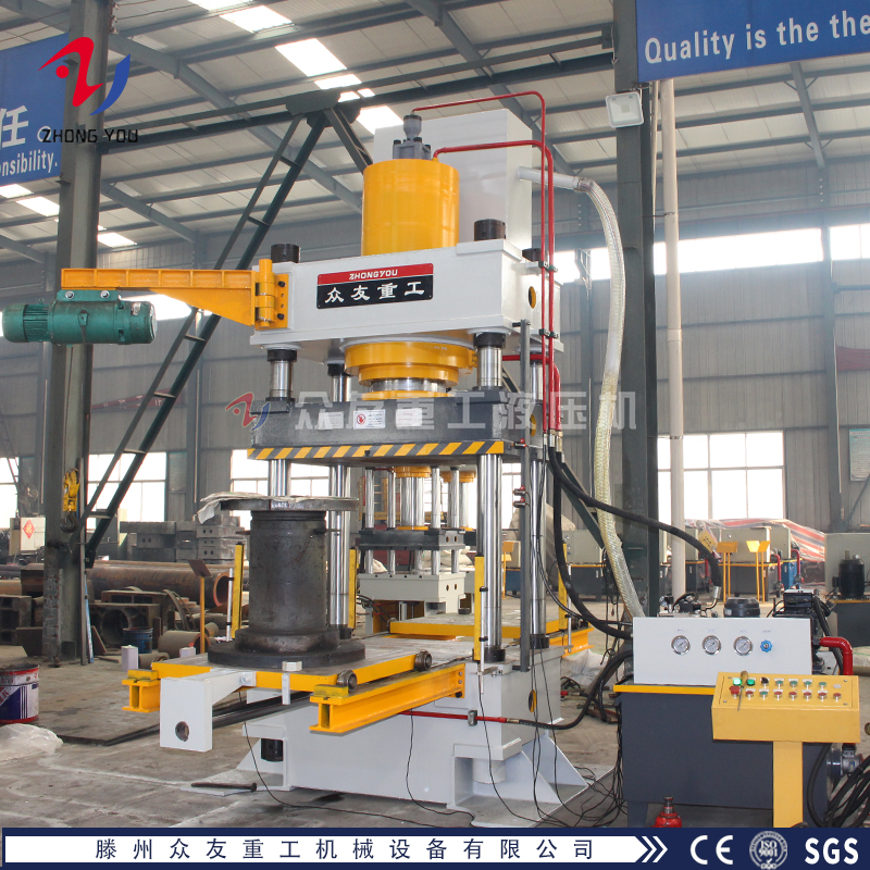 四柱油壓機(jī)生產(chǎn)廠家哪一個(gè)好？規(guī)模比較大？