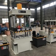 為什么四柱舔磚壓塊機(jī)操作會沒有反應(yīng)？